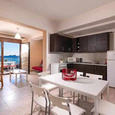 Golden Breeze Apartment